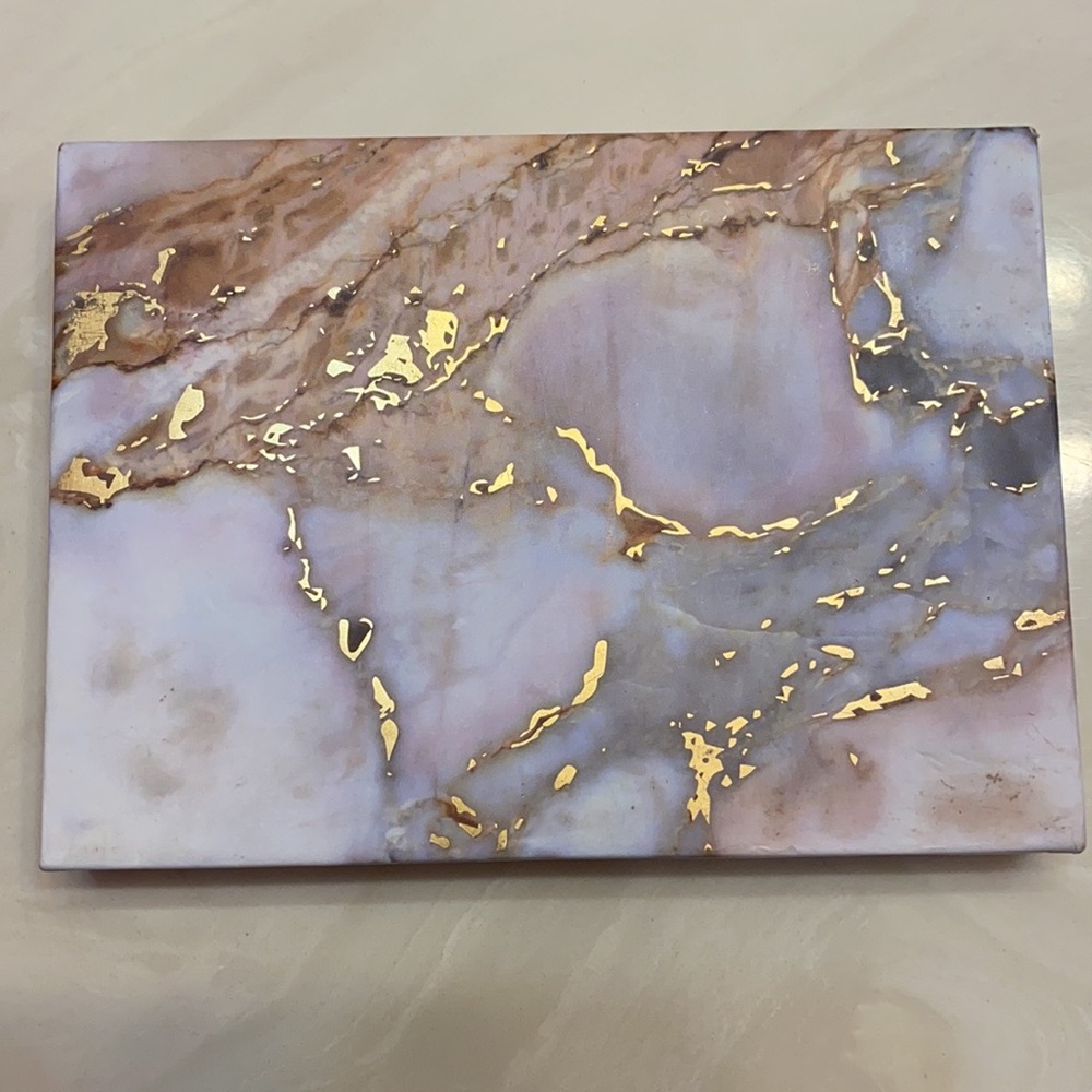 Reserved Maskcara Marble Palette